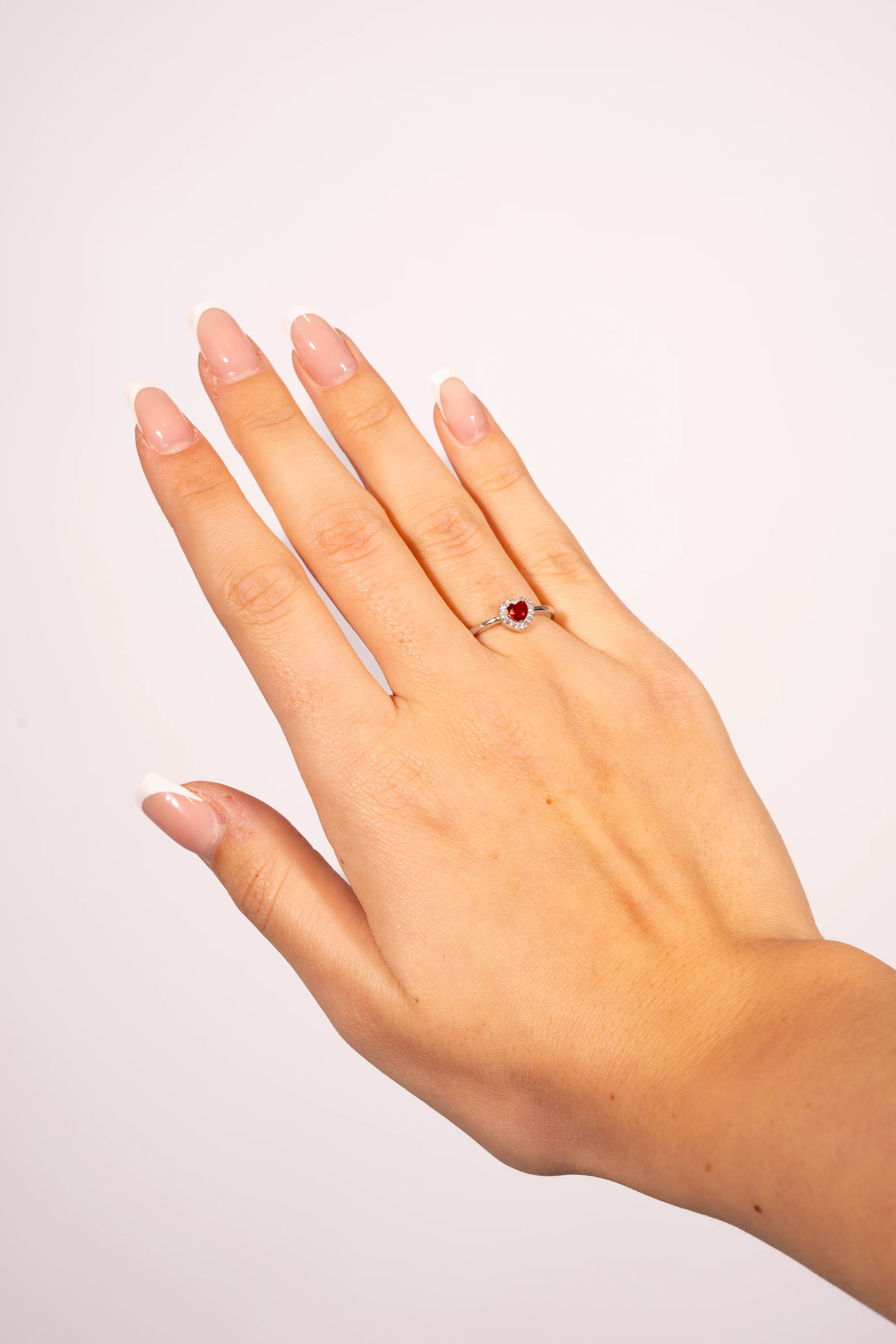 Anello Solitario Mini Cuore - Il regalo perfetto per la Sorella - Image 3