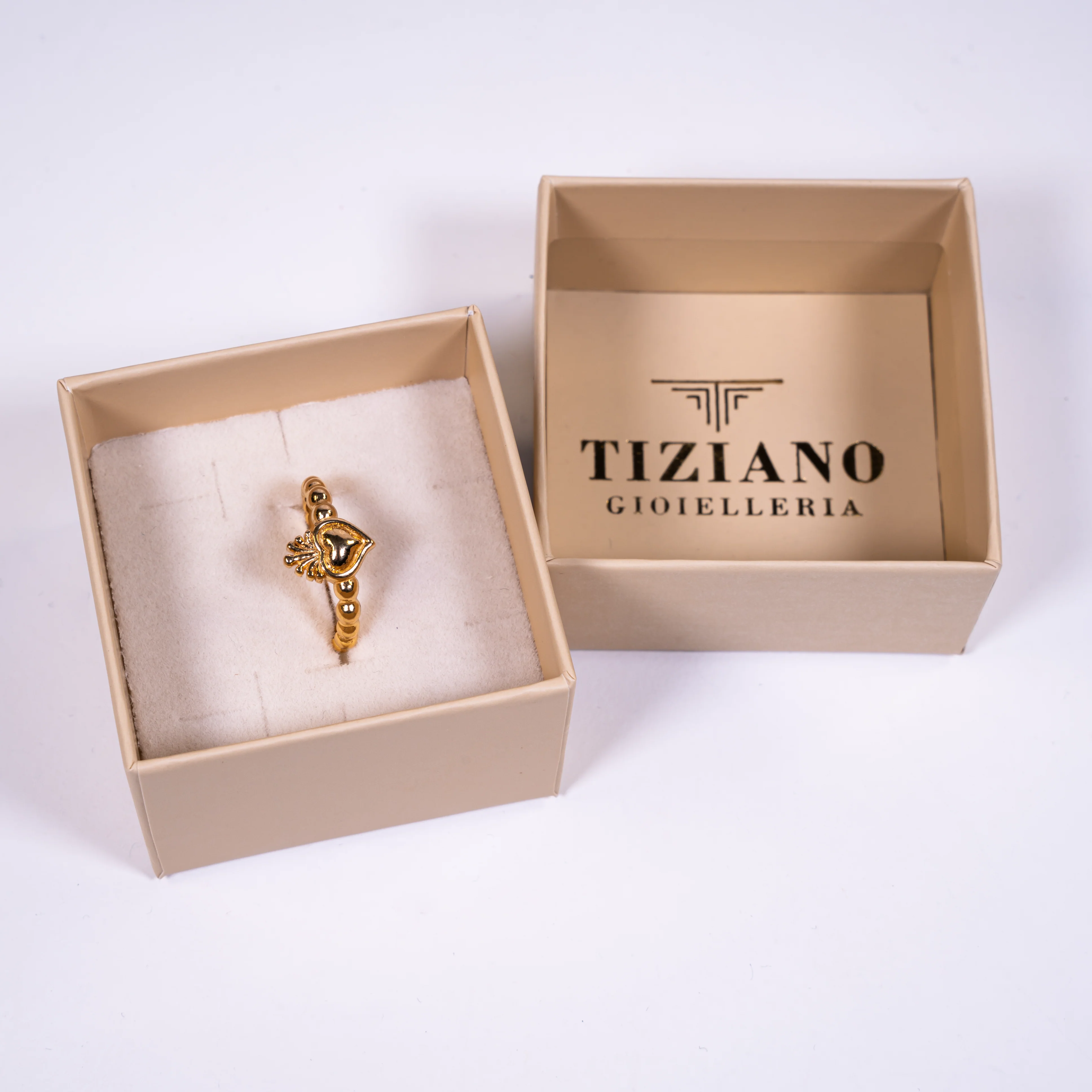 Anello "Cuore Sacro" – Il Regalo Perfetto per l'Amore della Tua Vita - Image 4