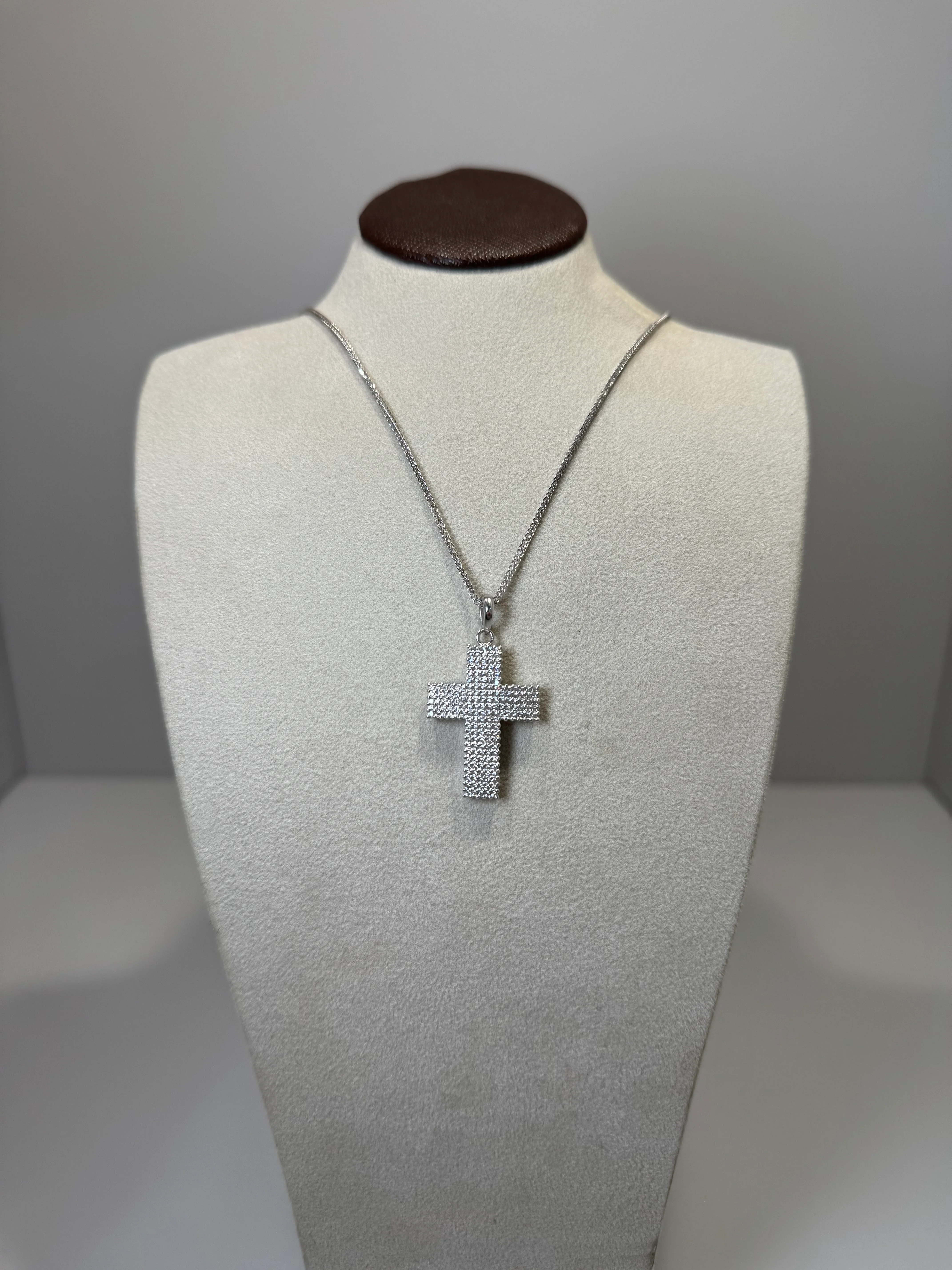 Collana Unisex con Croce Pavé in Oro Bianco 18kt e Zirconi - Image 2
